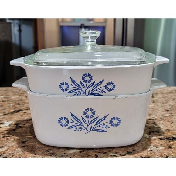 Vintage Corning Ware Blue Cornflower 1 qt and 1-1/2 qt set of 2 with 1 lid - Picture 1 of 16